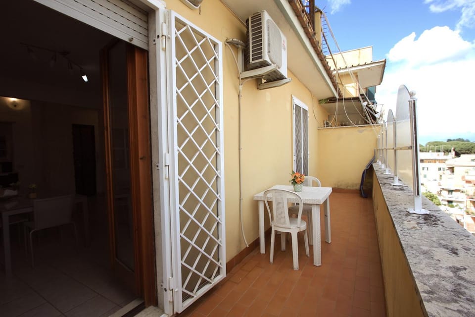 Manuela Holiday House Apartment in Rome