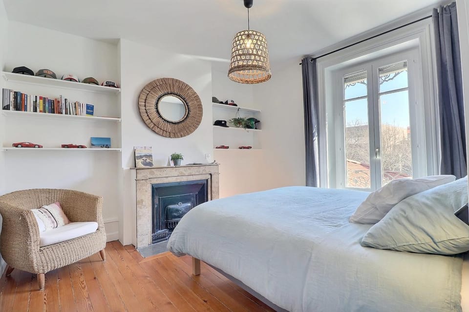 Escape and Charm in La Croix-Rousse Stunning One-Bedroom Apartment for an Apartment in Lyon