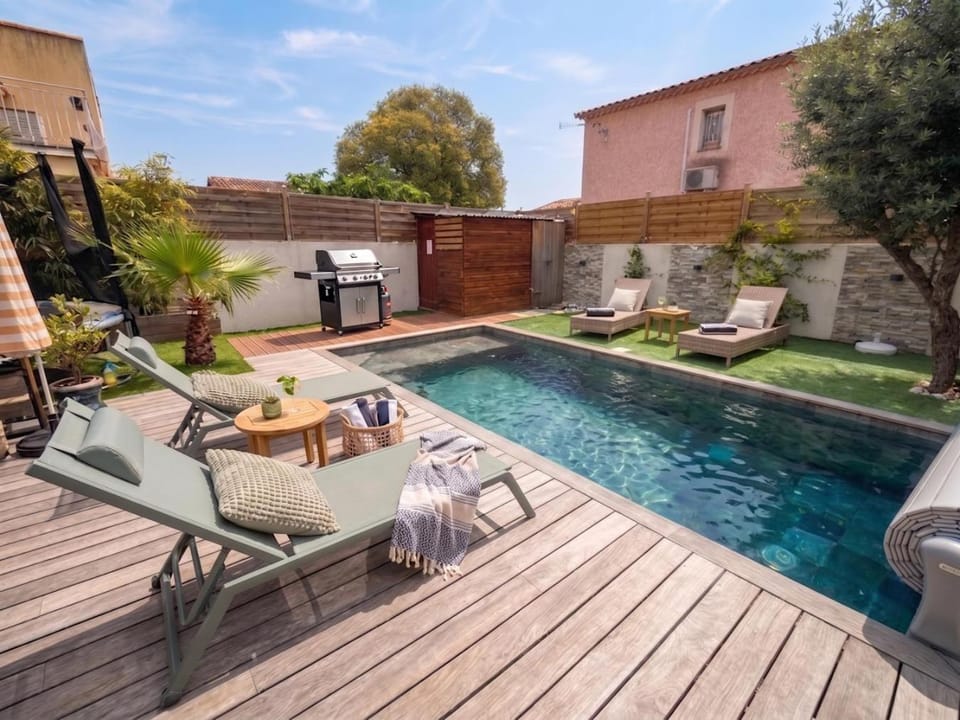 Garden, Swimming pool
