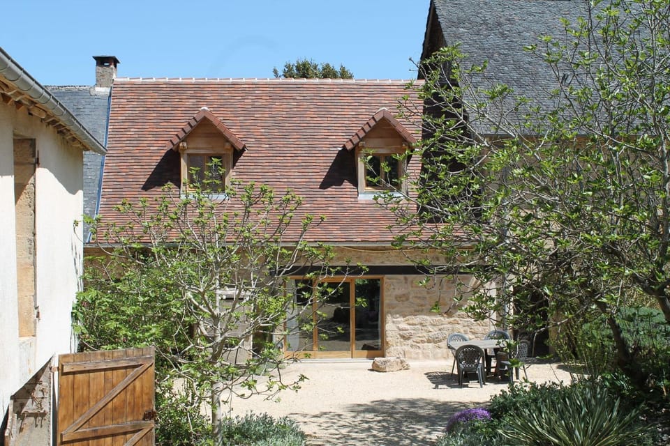 A Cozy Accessible Cottage with a Private Garden Le Mas No 16 House in Nouvelle-Aquitaine