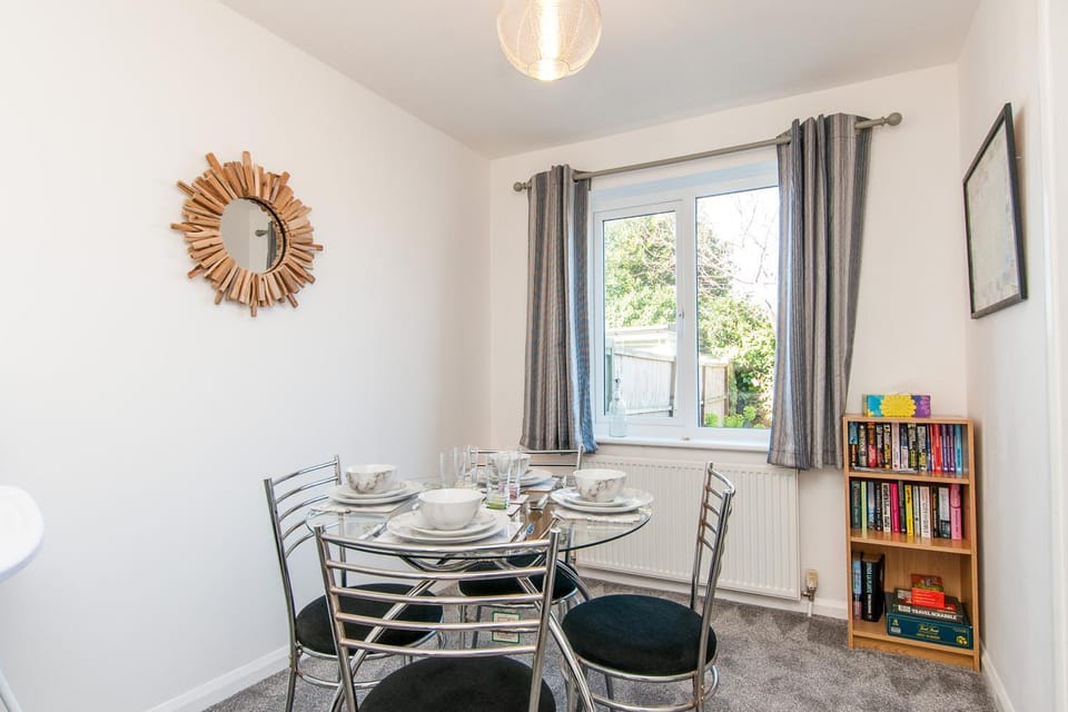 The Old Dairy with Parking - Dog Friendly House in Ramsgate