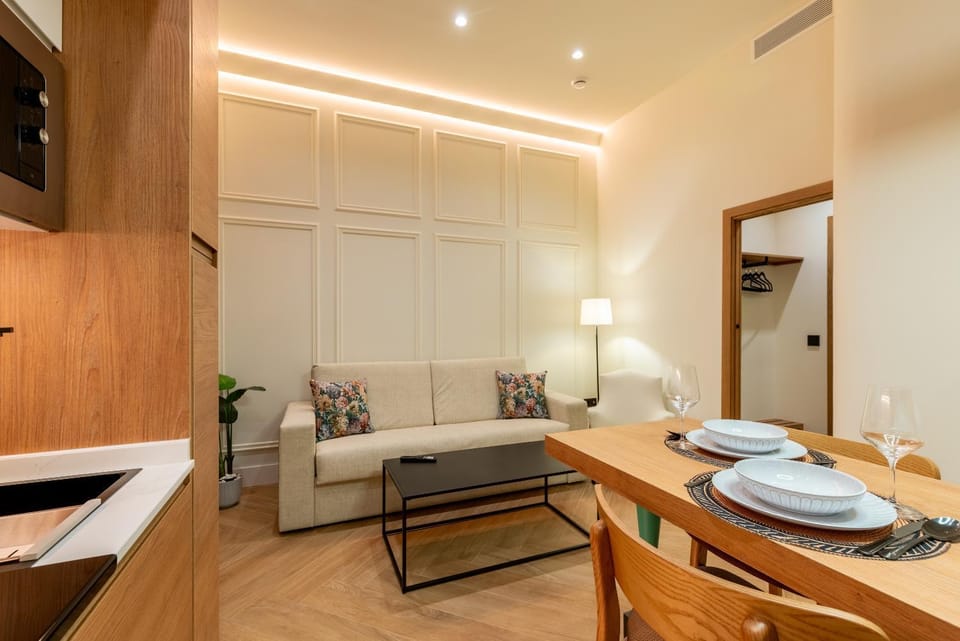 Apartamentos Alvarado 5 Apartment in Seville