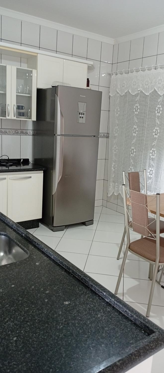 Apartamento Aconchego-Stark, 2 quartos, 1 banheiro, sala, cozinha, varanda, lavanderia, não alugamos o apartamento inteiro Apartment in State of Mato Grosso, Brazil