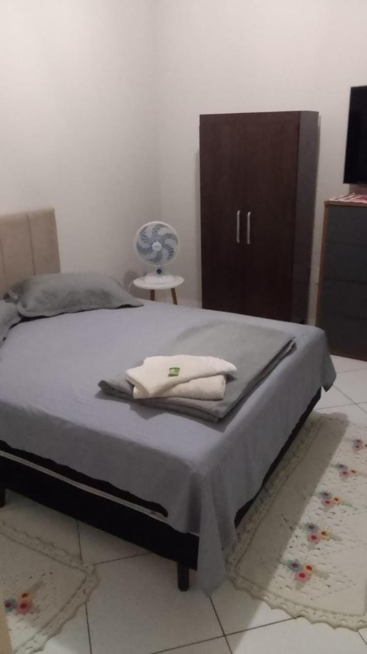 Apartamento Aconchego-Stark, 2 quartos, 1 banheiro, sala, cozinha, varanda, lavanderia, não alugamos o apartamento inteiro Apartment in State of Mato Grosso, Brazil