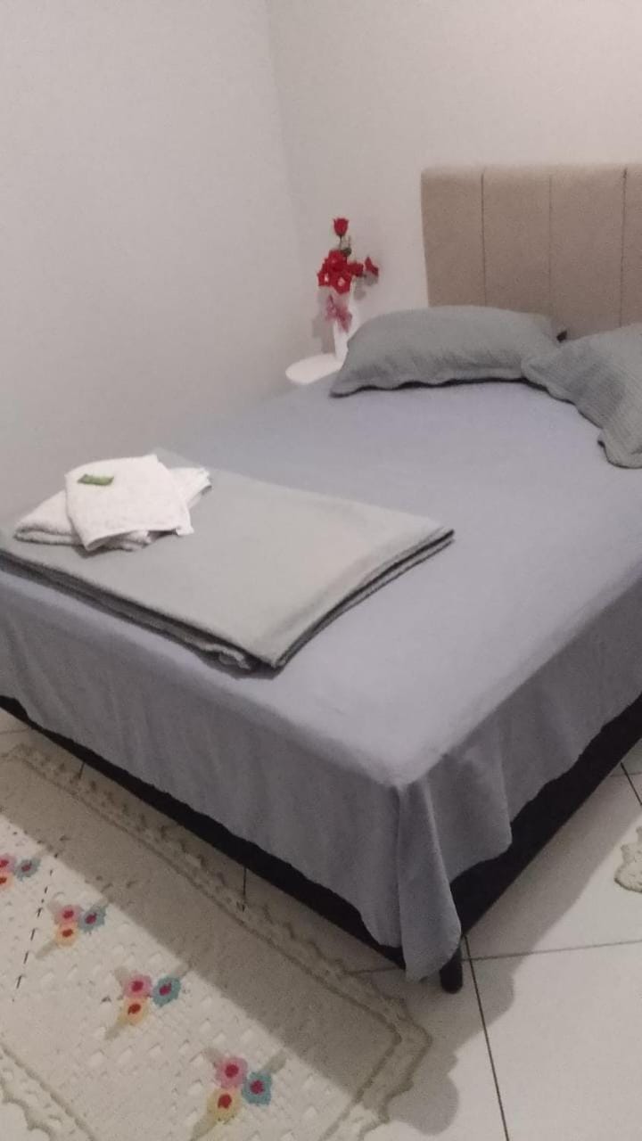 Apartamento Aconchego-Stark, 2 quartos, 1 banheiro, sala, cozinha, varanda, lavanderia, não alugamos o apartamento inteiro Apartment in State of Mato Grosso, Brazil