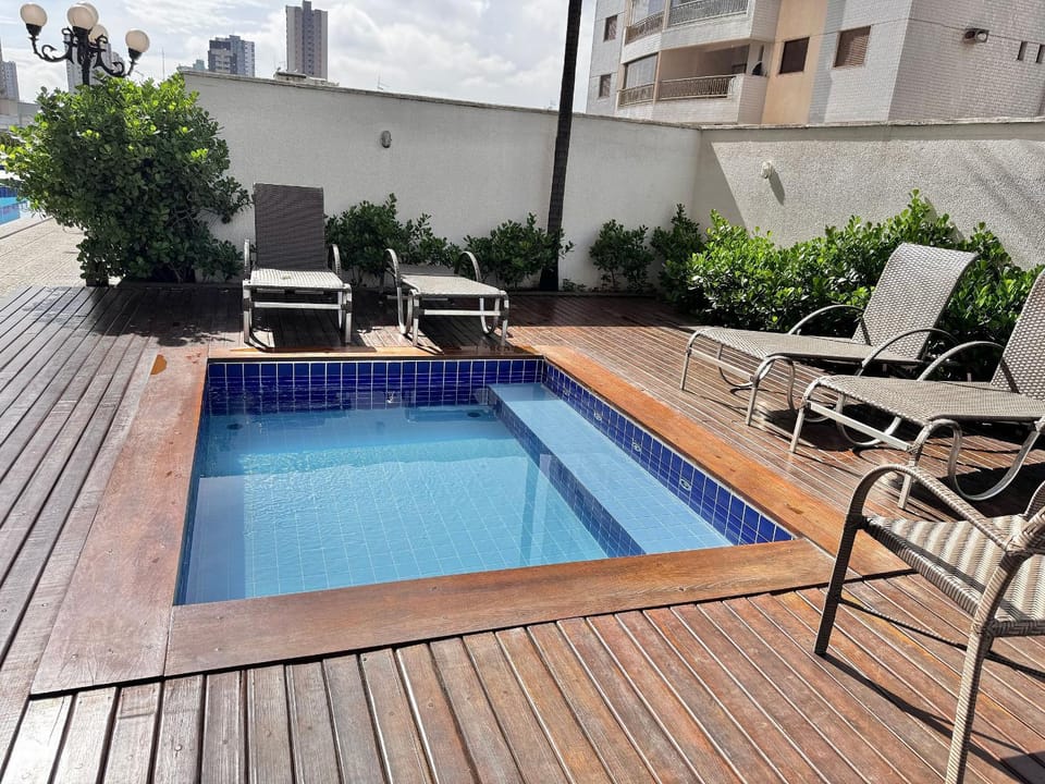 Swimming pool, sunbed