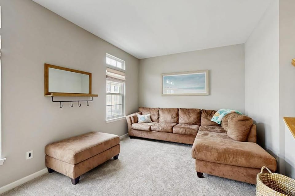 South Hampton --- 38118 E Chester Ln House in Ocean View