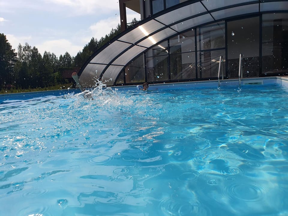 Swimming pool