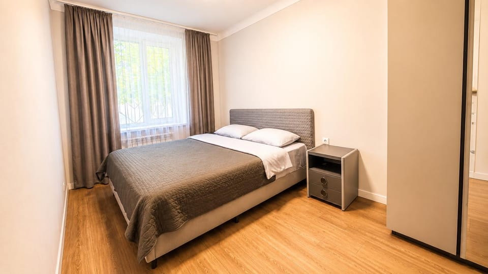 Bedroom, wardrobe