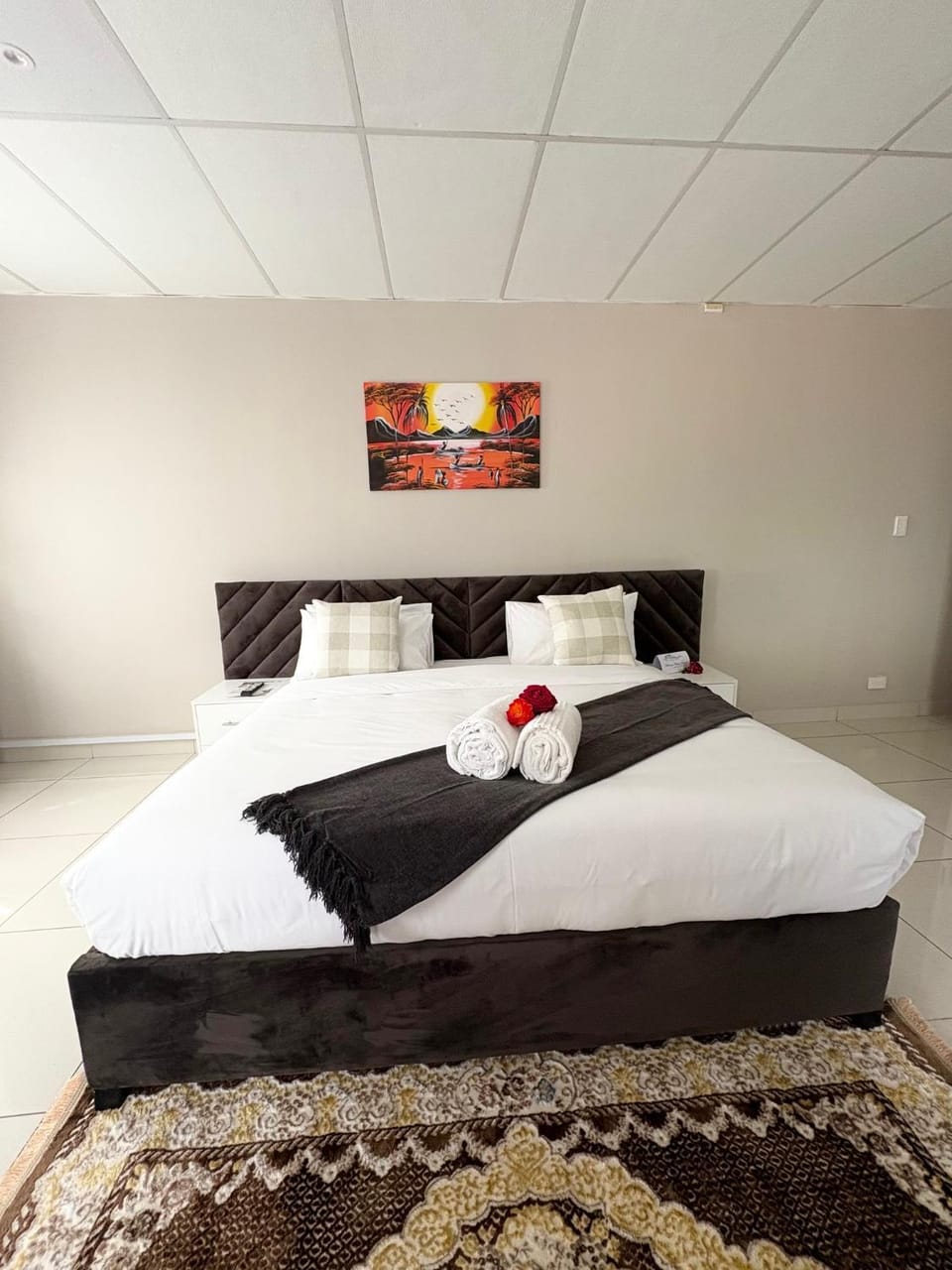 Bed, Bedroom, towels
