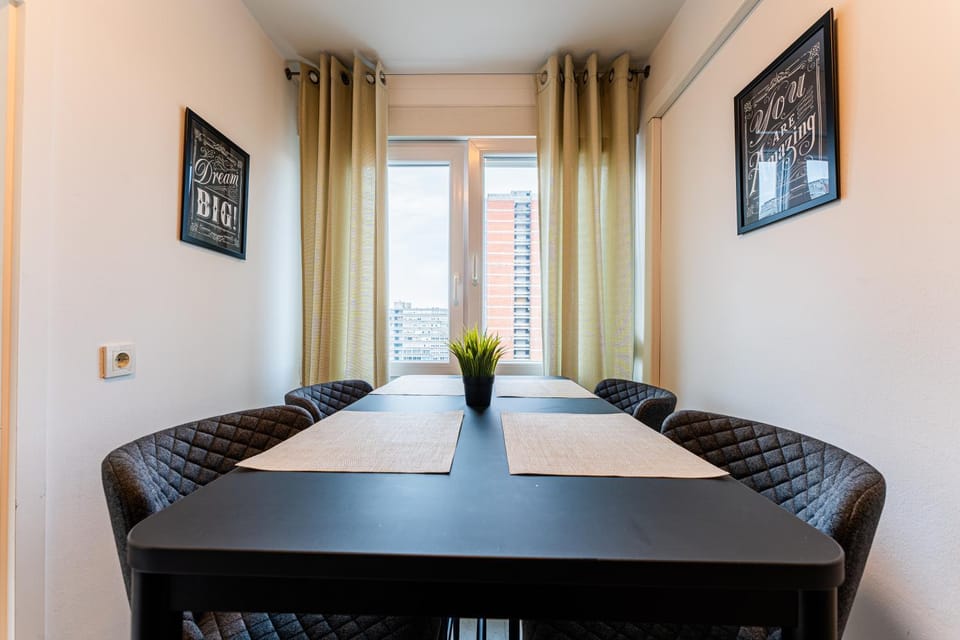 View (from property/room), Living room, Decorative detail, Seating area, Dining area