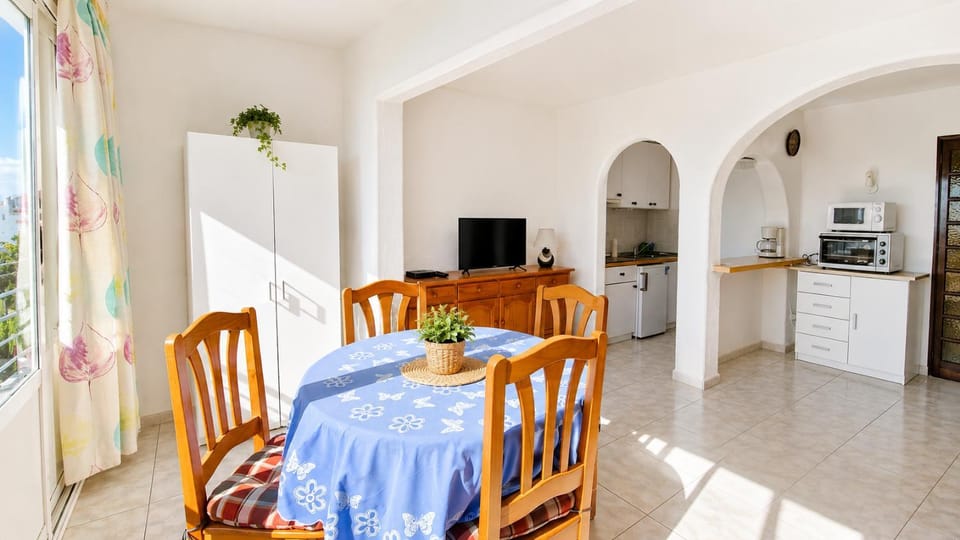 Apartamento cerca de la playa con vista Apartment in Roses