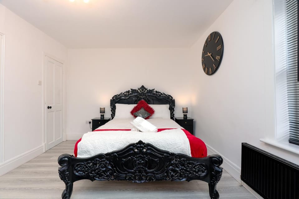 Cosy Cottage - Sleeps 6 Parking & Pet Friendly! House in Pendle District