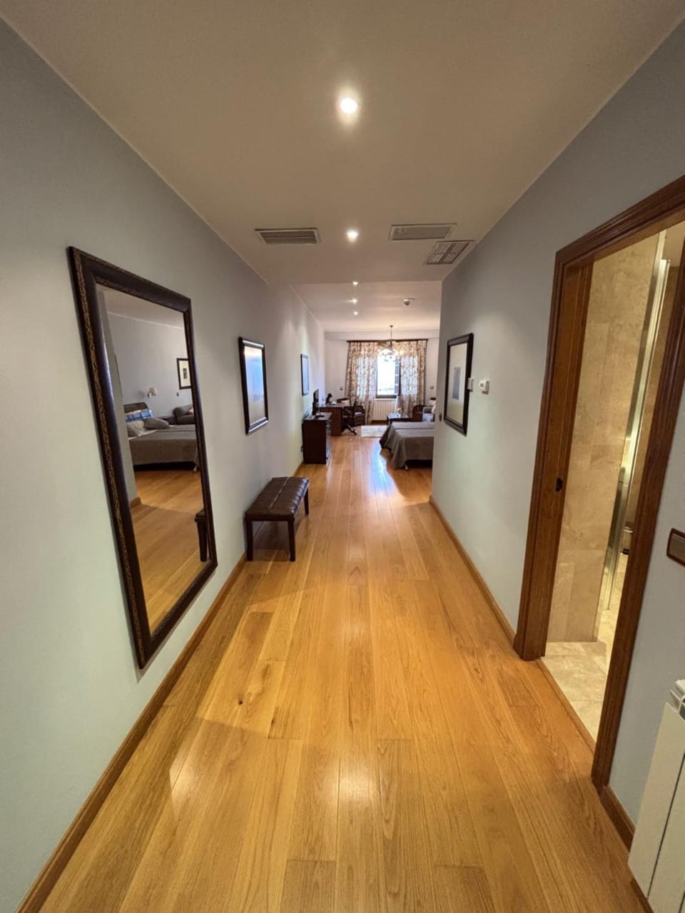 Photo of the whole room