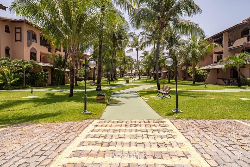 Condominium with Gym and Pool in Guarajuba - Camaçari GSH Apartment in State of Bahia