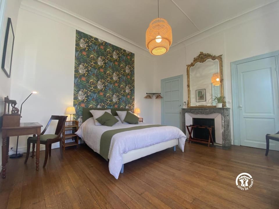 La maison bachelet Bed and Breakfast in Occitanie