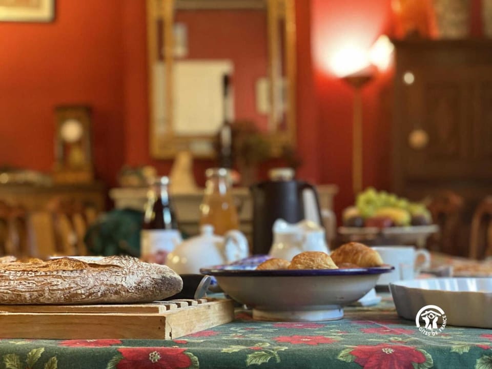 La maison bachelet Bed and Breakfast in Occitanie