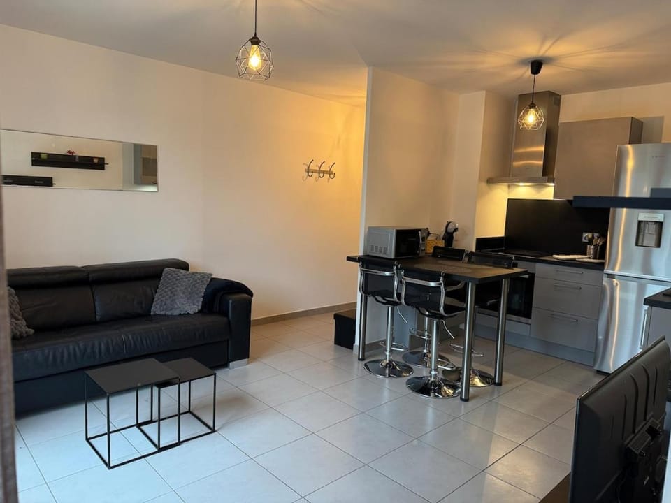 Modern house Hyper centre CDG PARIS Parc Astérix Apartment in Île-de-France