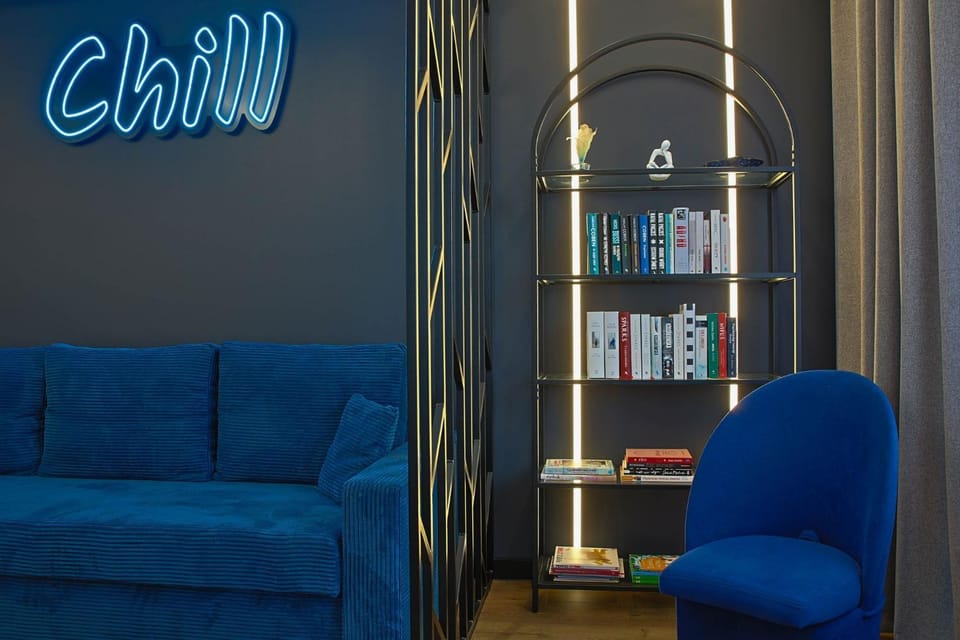 Living room, Seating area