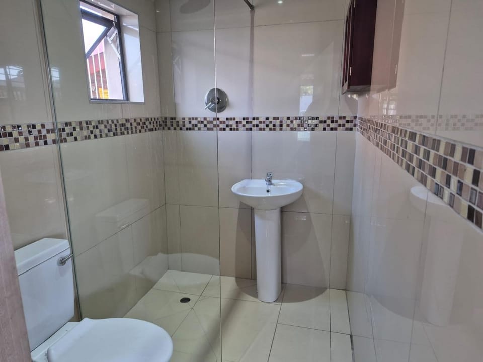 Maglovir Economy Bed and Breakfast in Cape Town