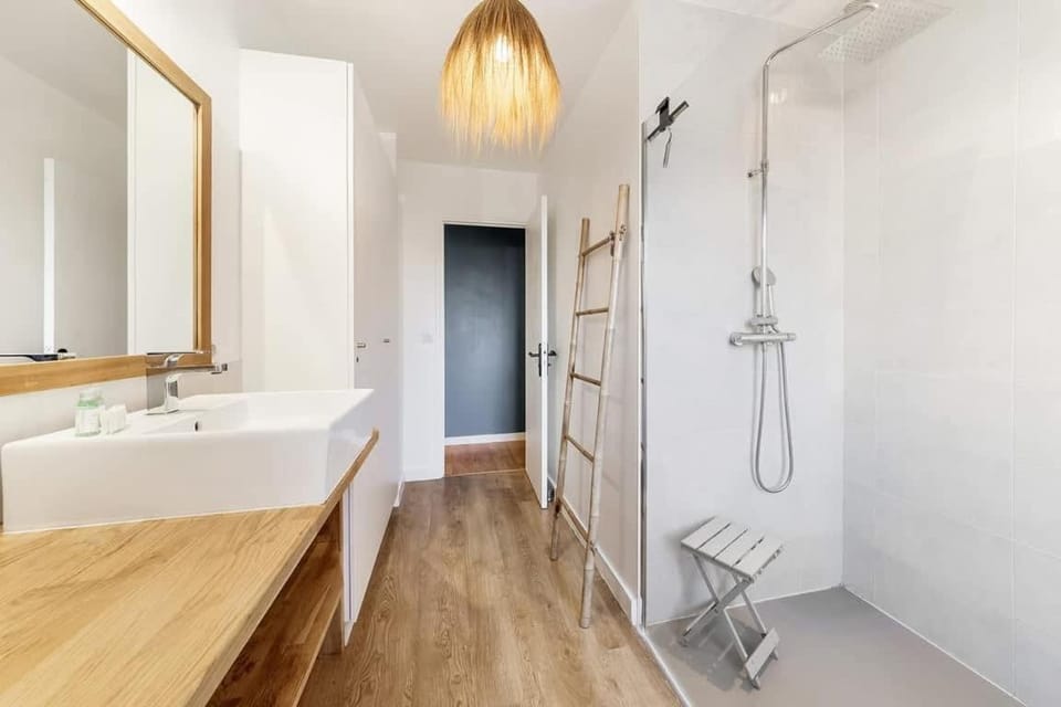 Shower, Bathroom, towels