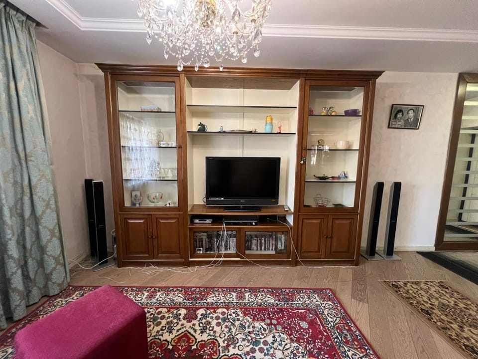 Communal lounge/ TV room, TV and multimedia, Living room