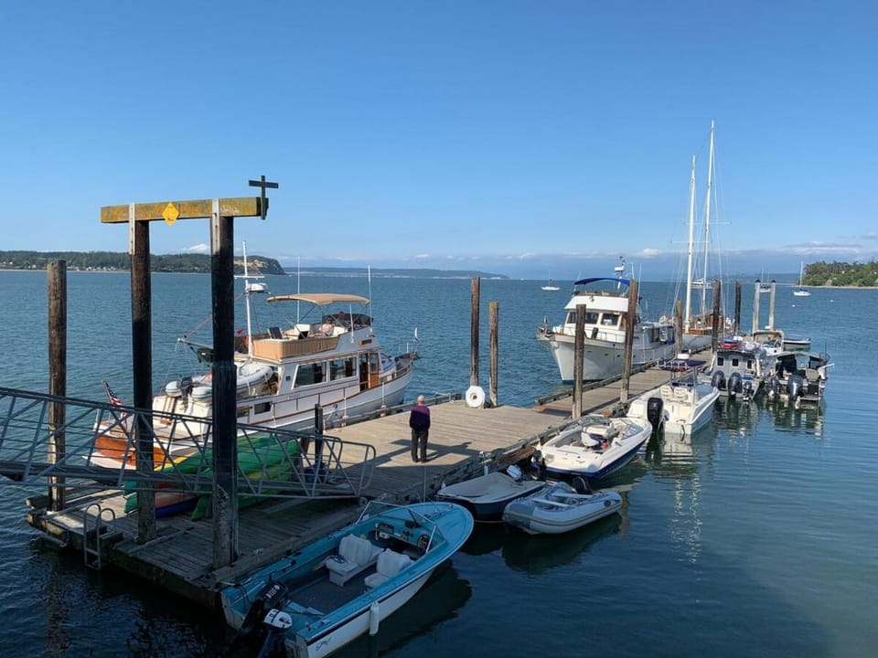 Historic Coupeville 6BR 5BA near Waterfront Wharf House in Coupeville