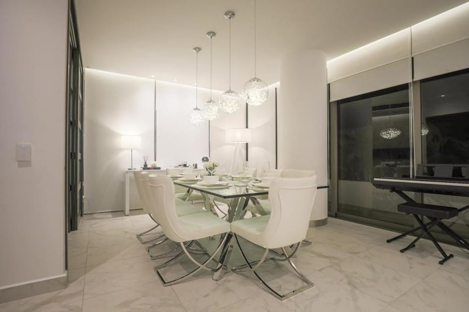 Luxury 3BR Apt, WiFi 1Gb, Laundry, Pools, Gym Apartment in Cancun