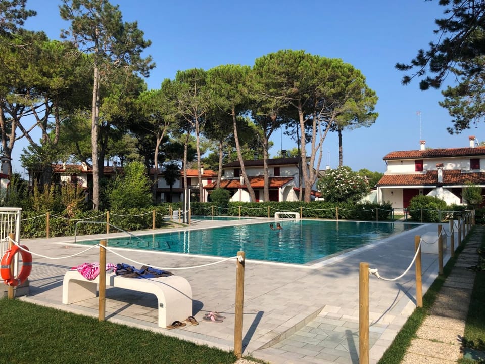 Pool view, Swimming pool