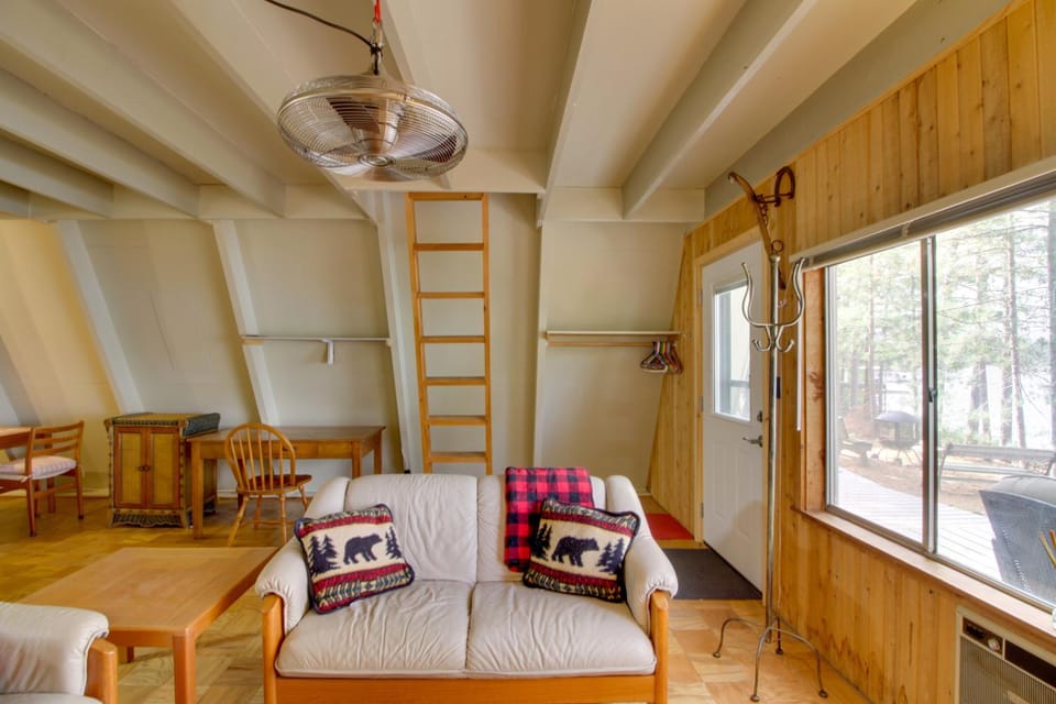 Quiet Deer River Cabin w/ Dock + Lake View! Cabin in Minnesota