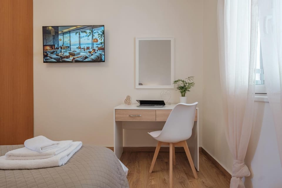 TV and multimedia, Bedroom