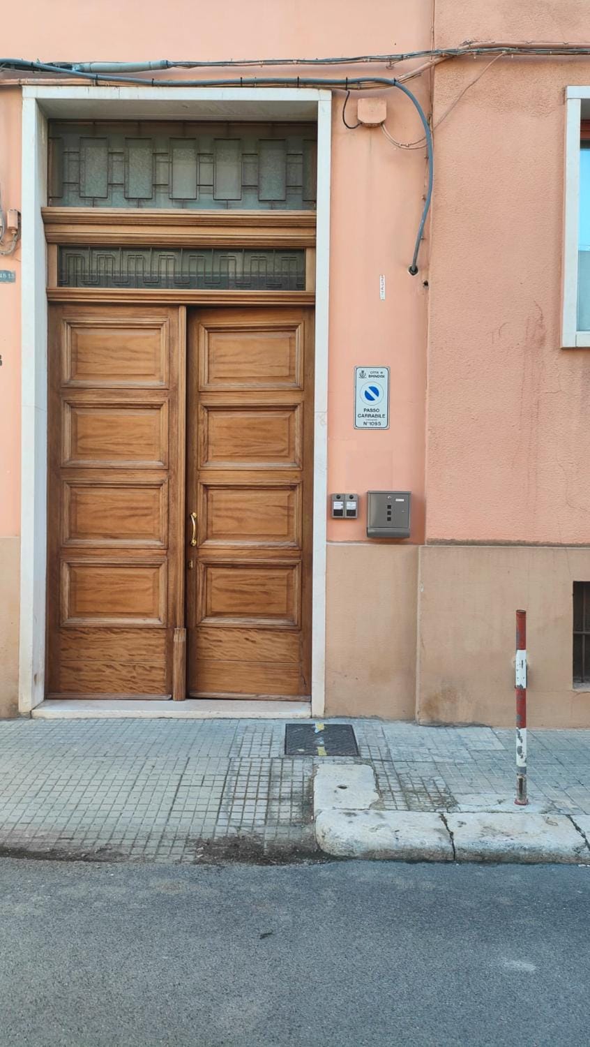 Property building, Facade/entrance, Day