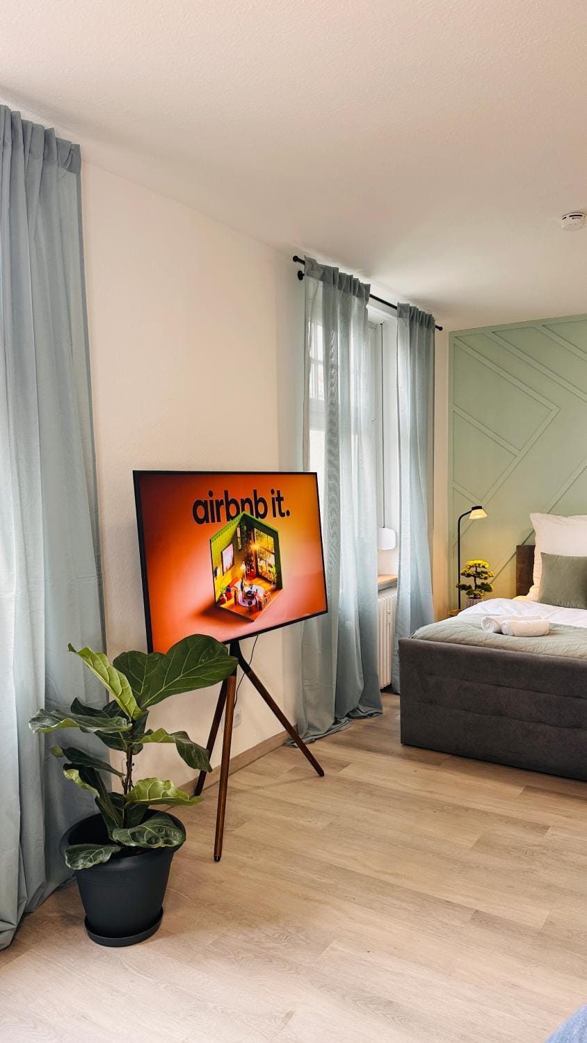 Communal lounge/ TV room, TV and multimedia, Evening entertainment