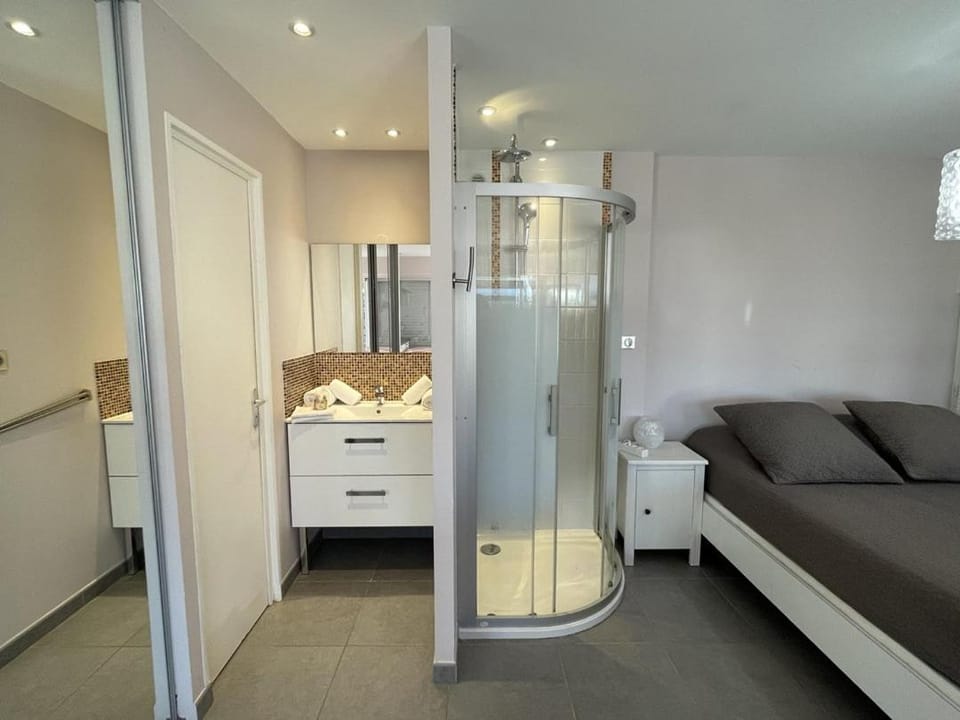 Villa Port Nature 18 - By AGN - 4 personnes Apartment in Agde