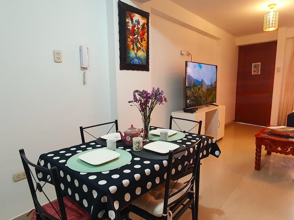 TV and multimedia, Living room, Dining area