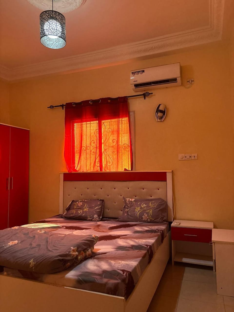 Chambre Meublée Confortable à 15 Minutes de l'Aéroport AIBD ! Bed and Breakfast in Dakar Region, Senegal