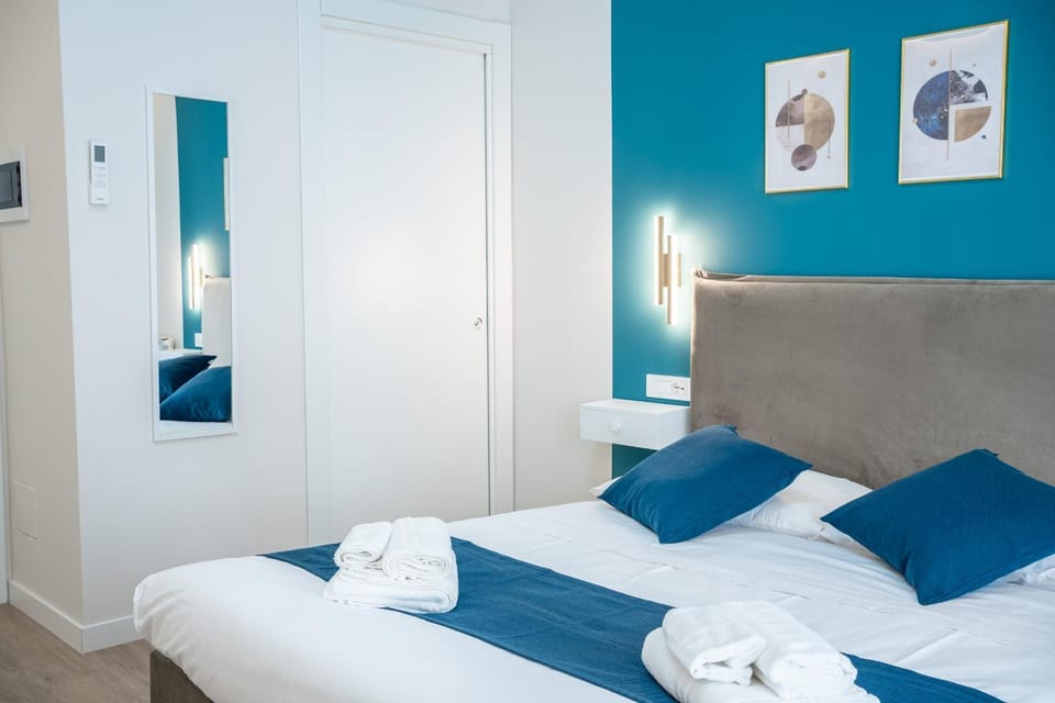 Bed, Photo of the whole room, Bedroom, towels, wardrobe