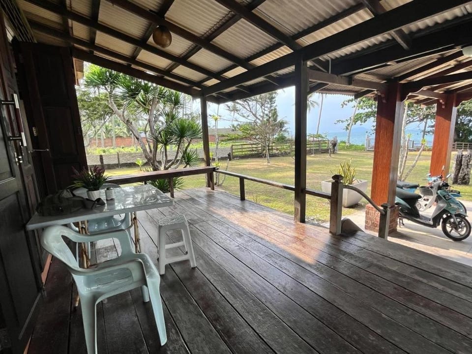 Property building, View (from property/room), Balcony/Terrace