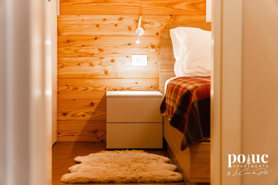 Bedroom, wardrobe