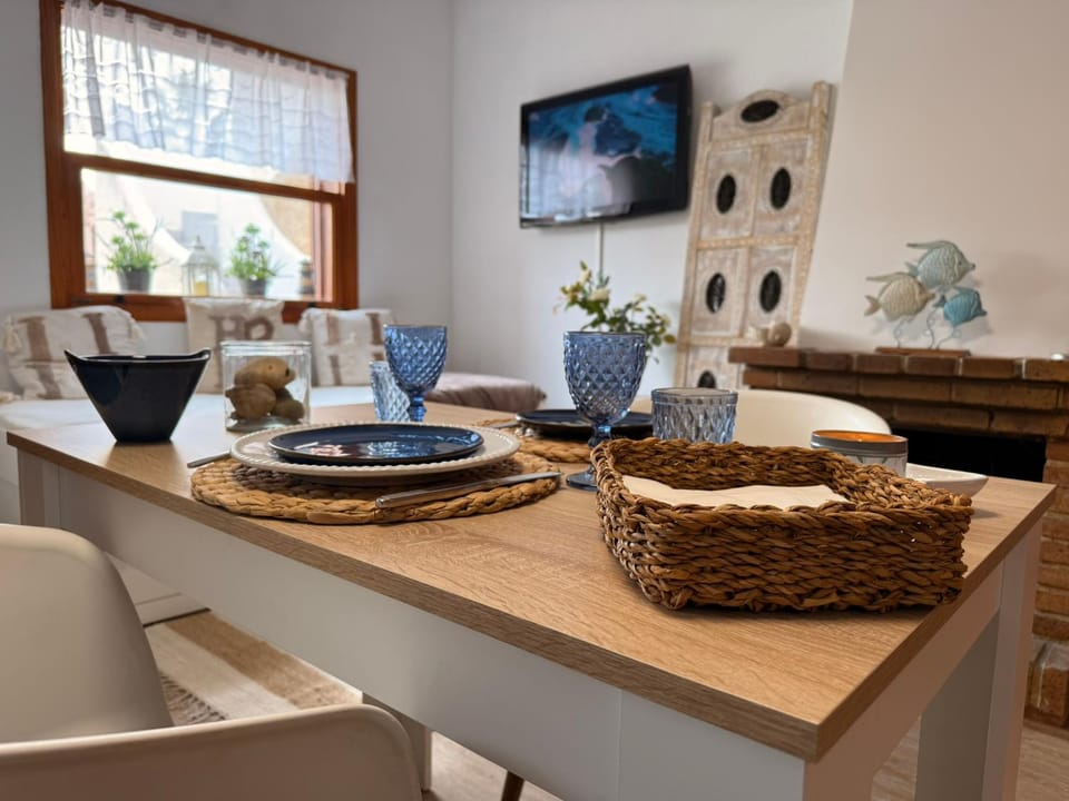 TV and multimedia, Dining area