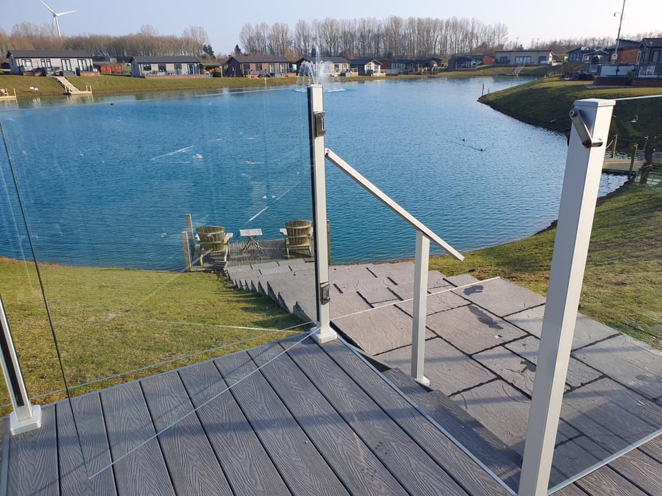 Lake view, acessibility
