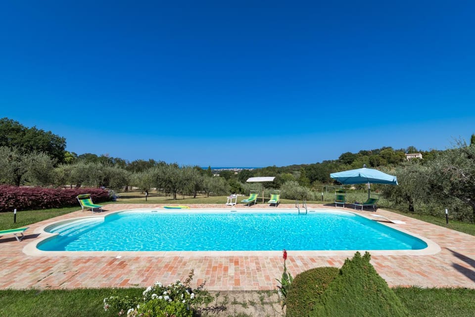 VILLA EMILIANNA 10&4, Emma Villas Villa in Marche