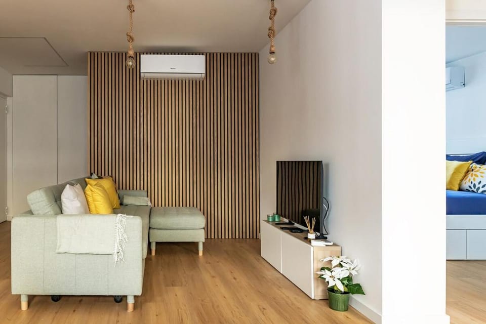Yellow Breeze Apartment by Cozy Stay Apartment in Porto