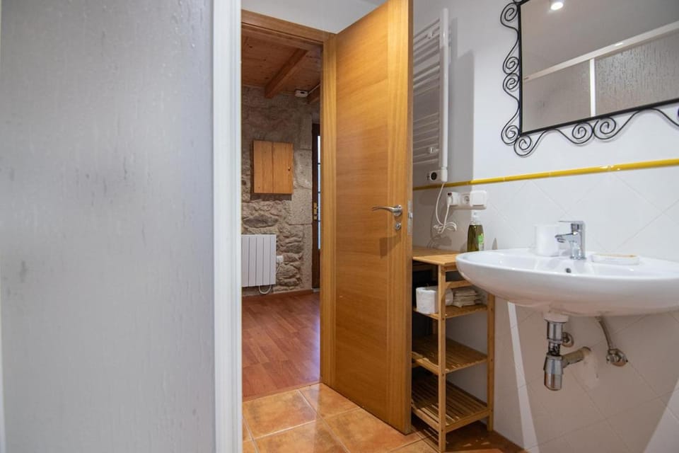 Seastone Gateway-Tarrio Beach House Apartment in Galicia