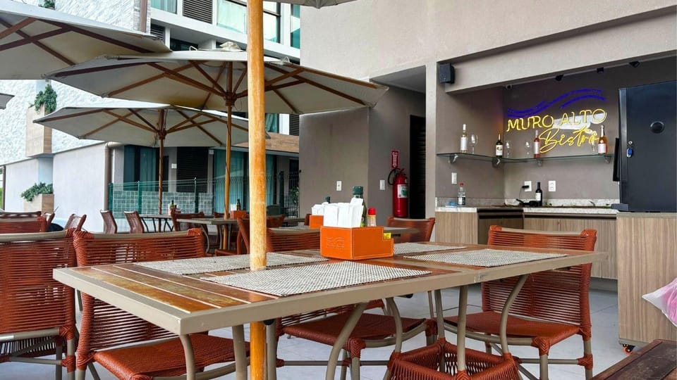 Sunny Hall - Loft Sofisticado em Porto de Galinhas (CM) por Yolo House in Ipojuca