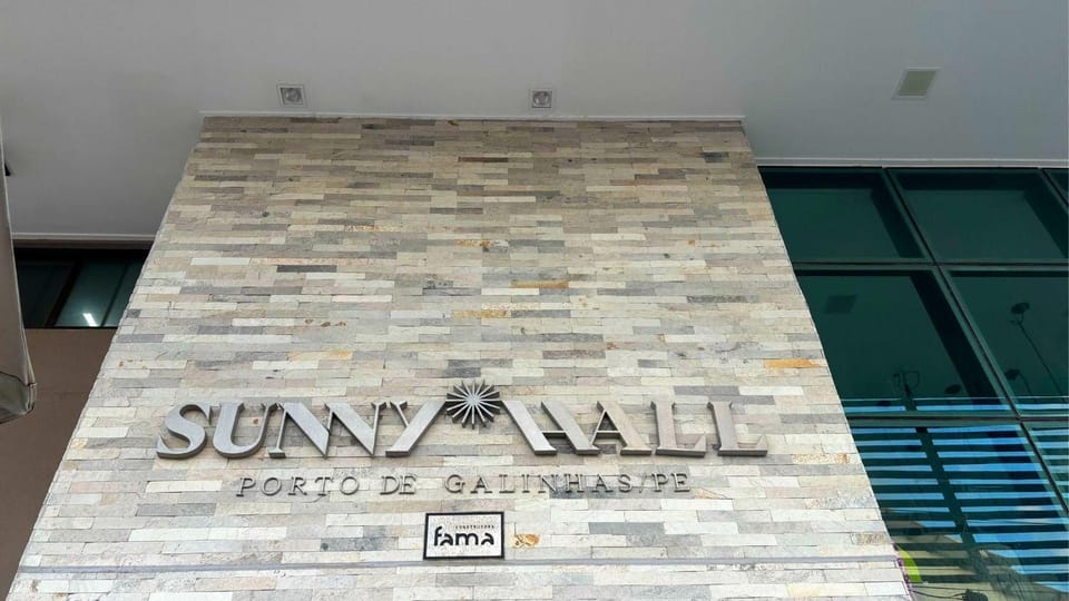 Sunny Hall - Loft Sofisticado em Porto de Galinhas (CM) por Yolo House in Ipojuca