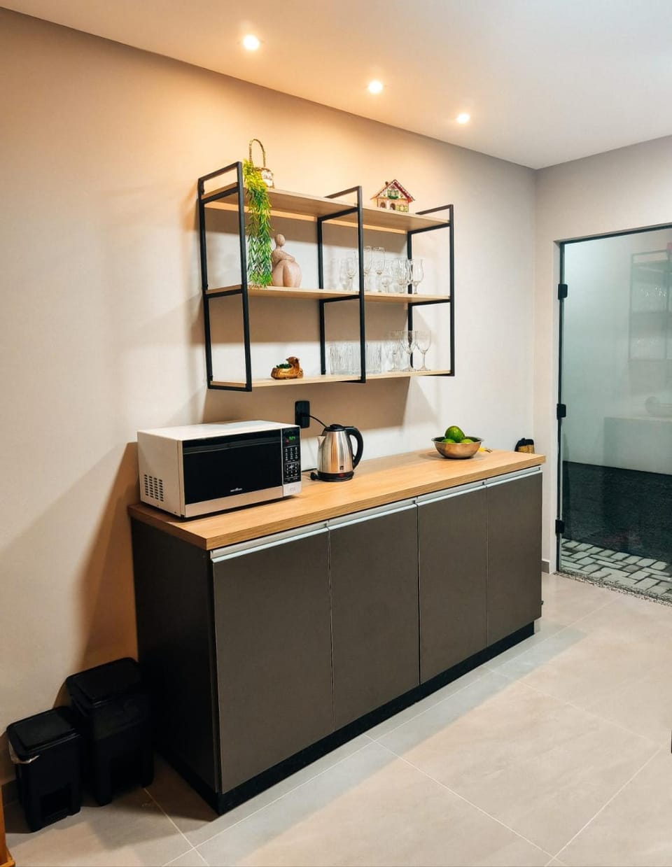 Kitchen or kitchenette