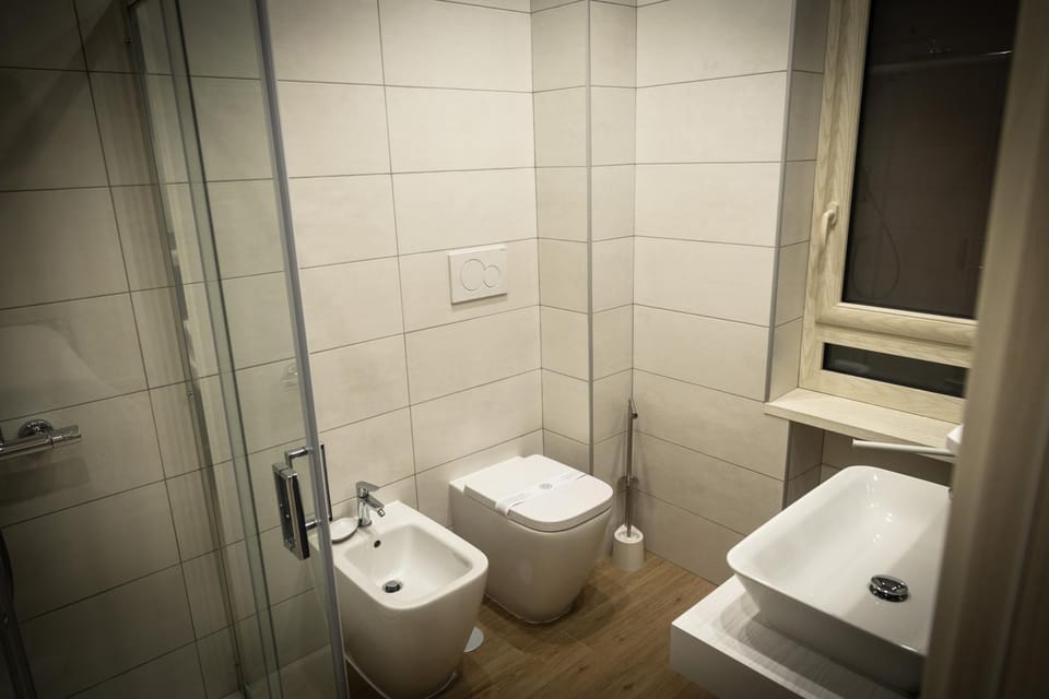 Shower, Toilet, Bathroom, bidet