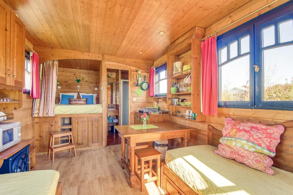 Roulotte & Accès SPA Privatif Luxury tent in Occitanie