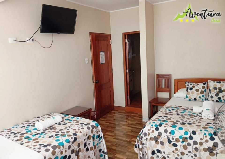 Bed, TV and multimedia, Bedroom